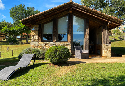 Stein und Glas im Ferienhaus Schäferhütte in Sarlat, Südfrankreich