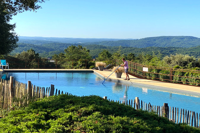 Piscina de 25 m en el pueblo de casa rurales en Sarlat