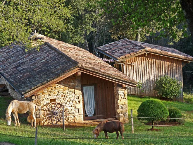 Ausritt mit dem Pony im Feriendorf 