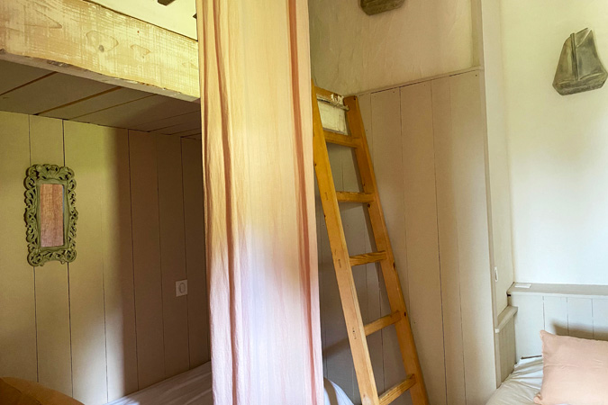 Gemütliches Zimmer im Ferienhaus Schäferhütte in Sarlat im Schwarzen Perigord, Südfrankreich