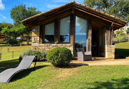 Piedra y cristal en la casa el Clos du Berger en Sarlat