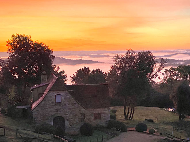 Gite avec vue sur les brumes sur la Dordogne