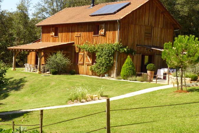 Buchsbaum am Ferienhaus Ozamis für Gruppen in Sarlat in Südfrankreich