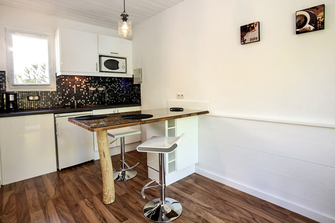 Cocina estudio en alquiler con piscina en Sarlat