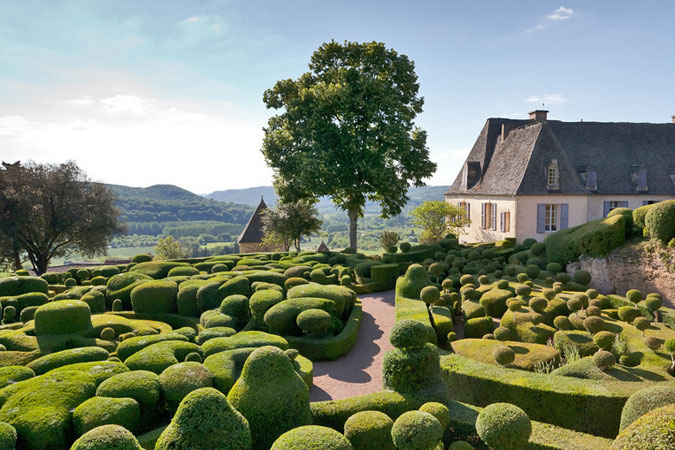 Die Gärten von Marqueyssac im Tal der Dordogne in Südfrankreich