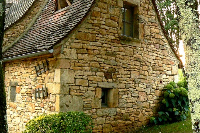 Stone gable of the Maison de mon Père gite, Sarlat