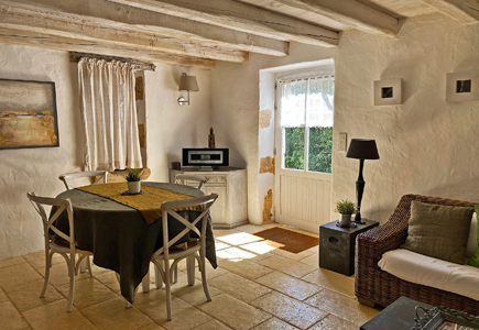 Dining area in the Maison de mon Père gite, Sarlat