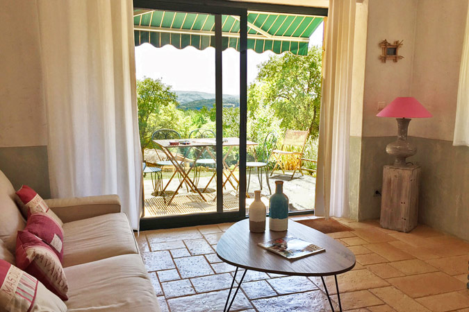 Aussicht vom Wohnzimmer im Ferienhaus die Kelterei in Sarlat in Südfrankreich